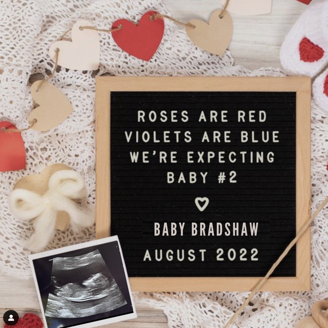 Valentine's Day pregnancy announcement ideas - letter board